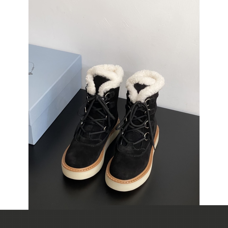 Pra*a boots